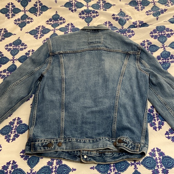 Levi’s classic jean jacket in size M - Picture 6 of 8